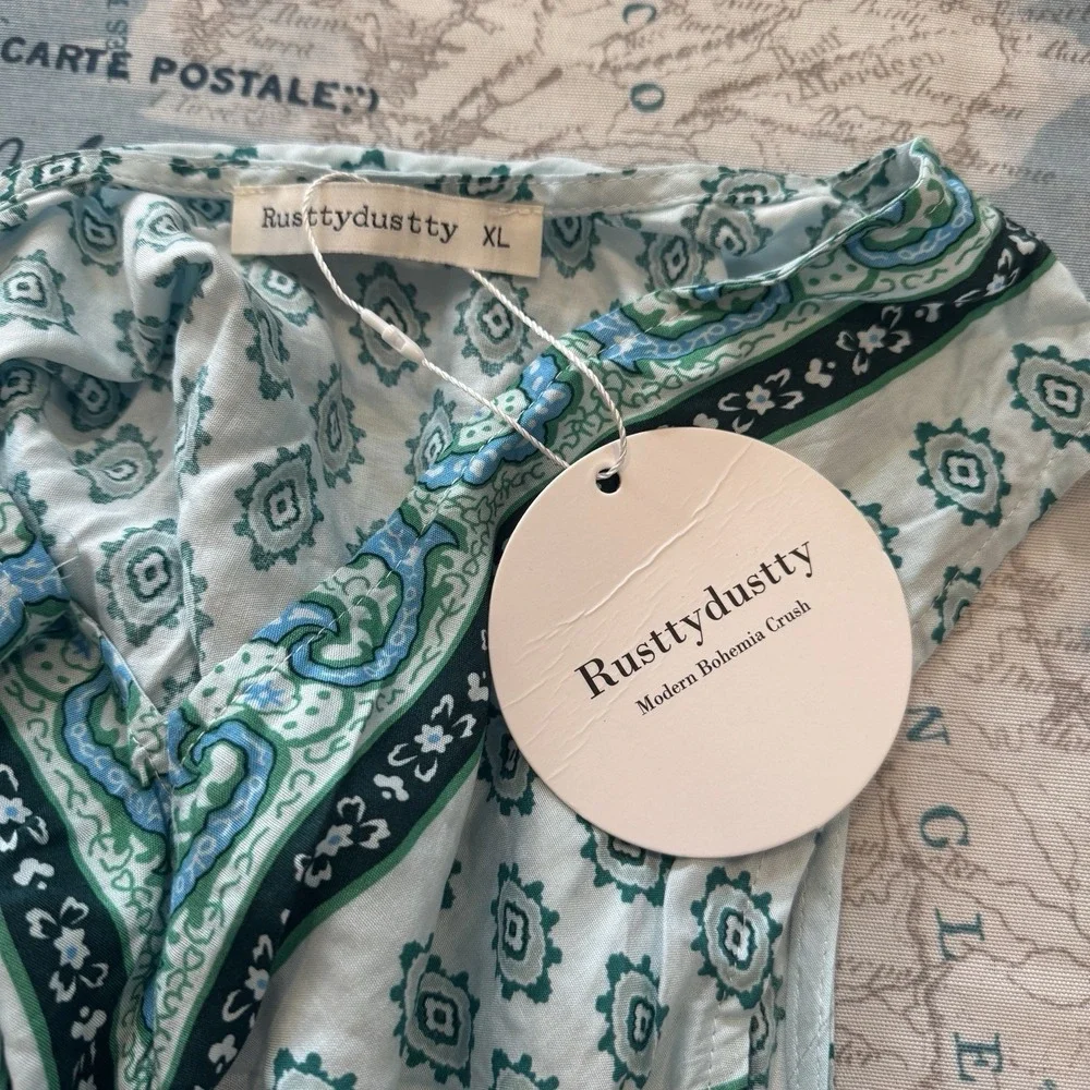 Elegant Teal and White Midi Dress - Picture 8 of 16